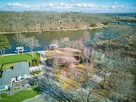 3rd image of 340 Hillwood Dr