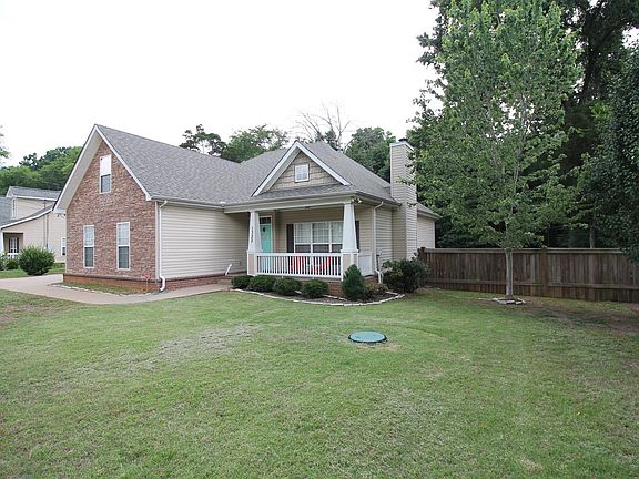 2nd image of 1322 California Dr