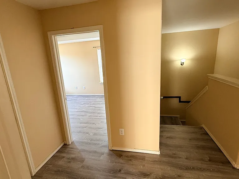 4405 Thunderbird Ave — Photo 97