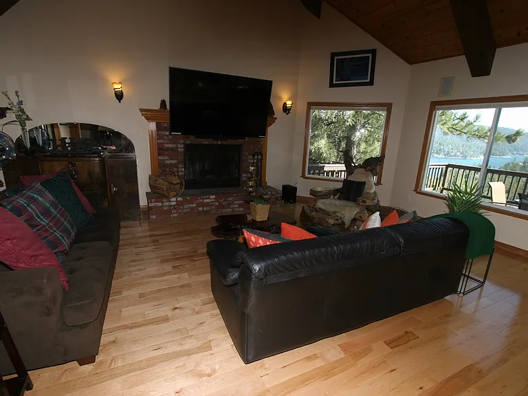 1273 Yosemite Dr — Photo 17