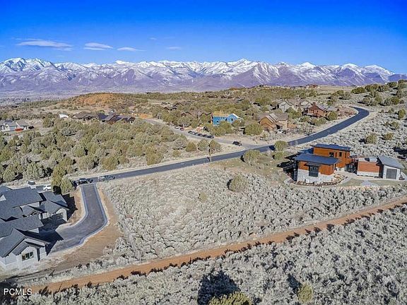 5th image of 390 N Ibapah Peak Dr