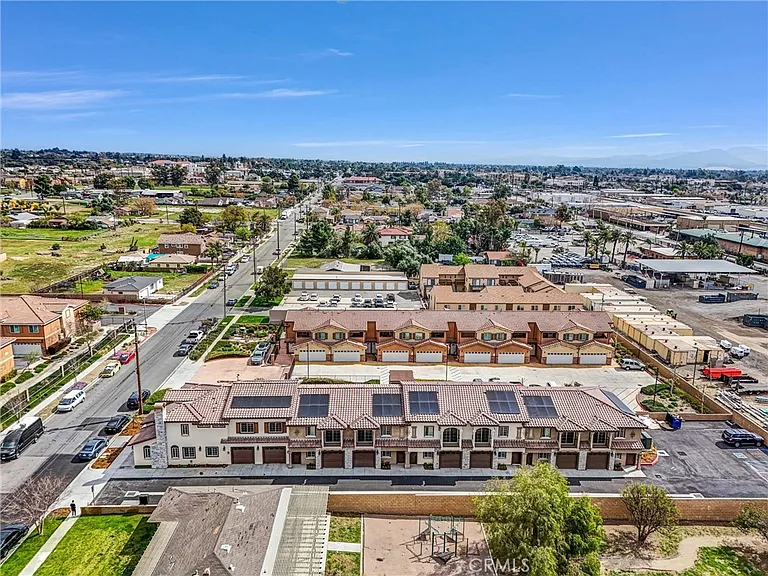 16385 Valencia Ave #3 — Photo 35