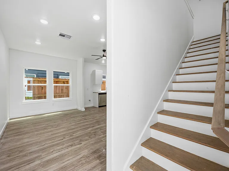 7502 Laura C D Koppe Rd — Photo 15
