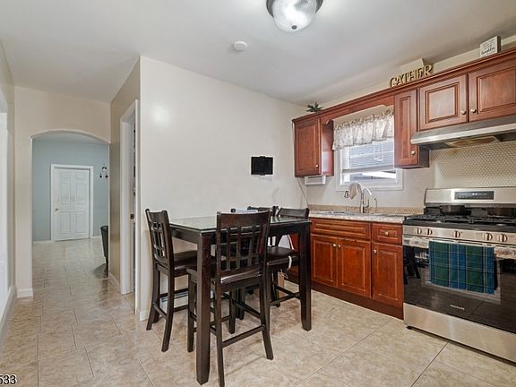 3rd image of 312 S Spring St