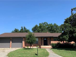1034 N Cedar St, Muenster, TX 76252