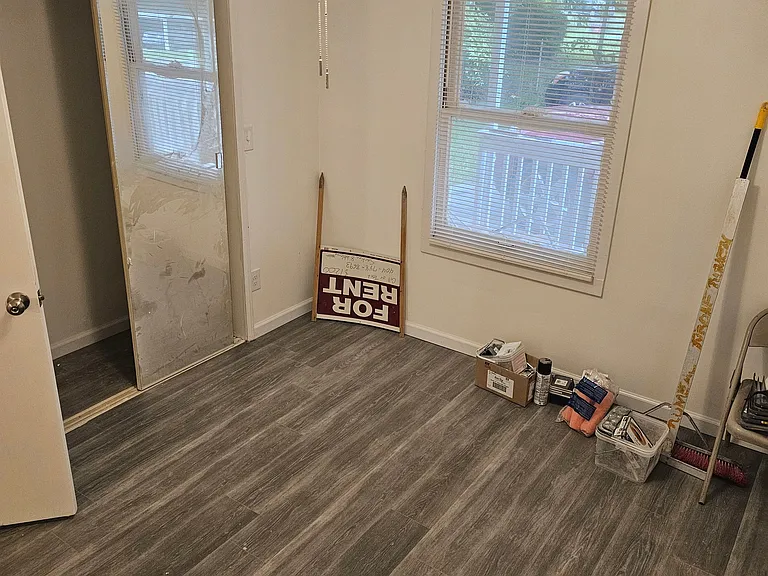 1515 Hurley Cir — Photo 5