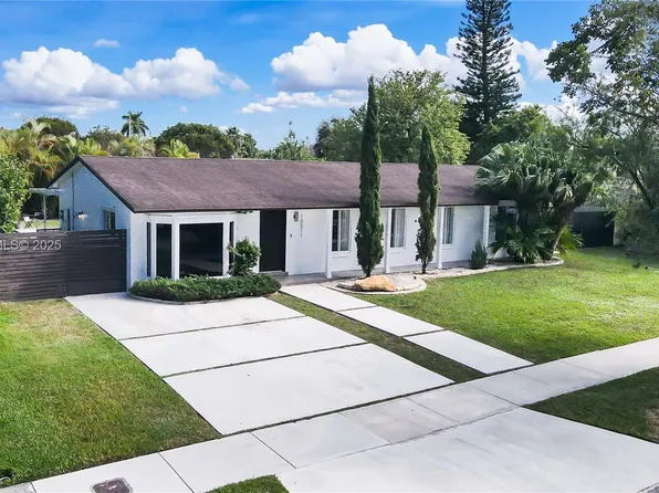 10511 SW 122nd Ct, Miami, FL 33186