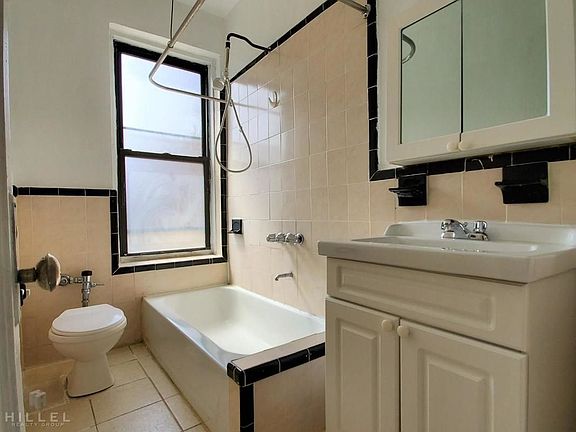 4th image of 45-35 44th St #6L