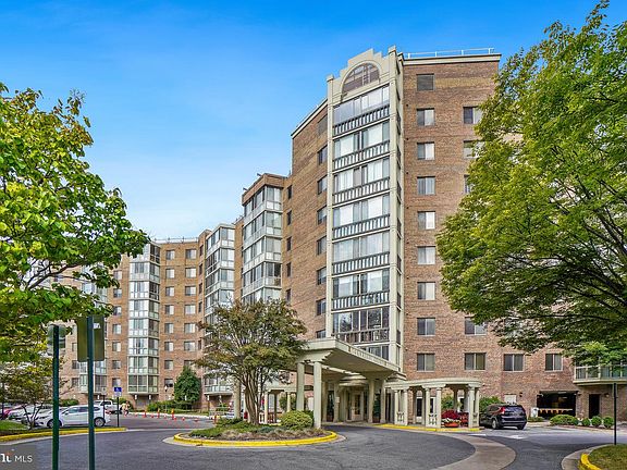 2nd image of 3005 S Leisure World Blvd APT 423