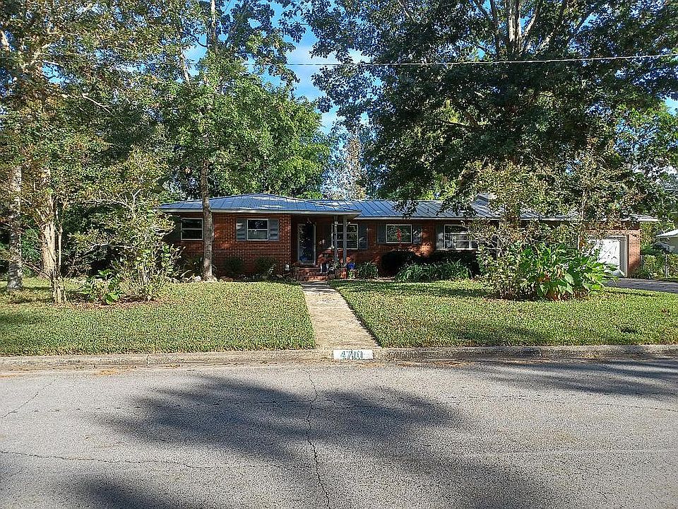 1st image of 4710 NW 16th Pl