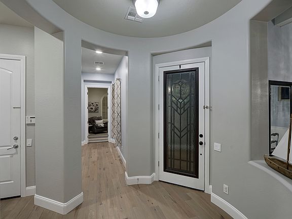 5th image of 3913 E Quail Ave