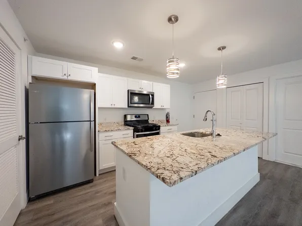 Mount Laurel Manor Apartments