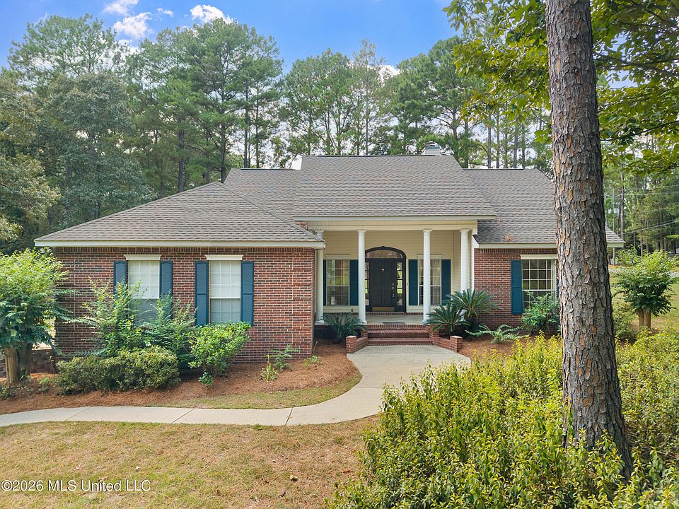 1st image of 4 Woodleaf St