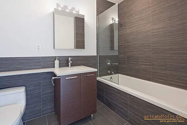 Rented by aptsandlofts.com | media 16