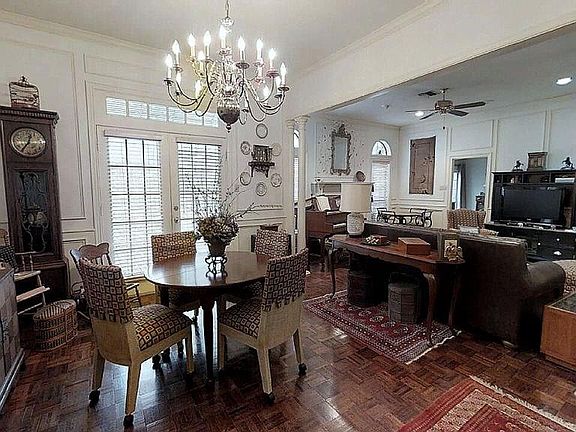 3rd image of 508 Hyde Park Dr