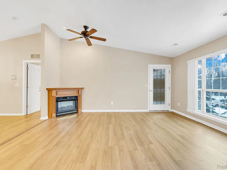 8208 Chesapeake Cir — Photo 8