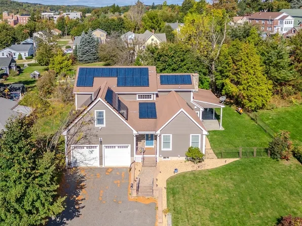 91 Francis St, Worcester, MA 01606