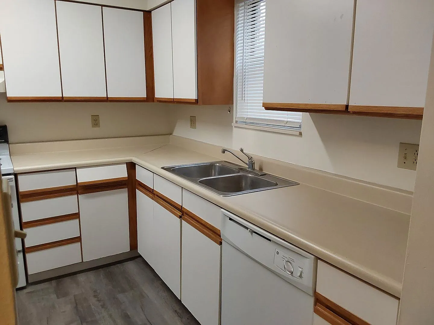 2 BR Stacey Crossing — Photo 1
