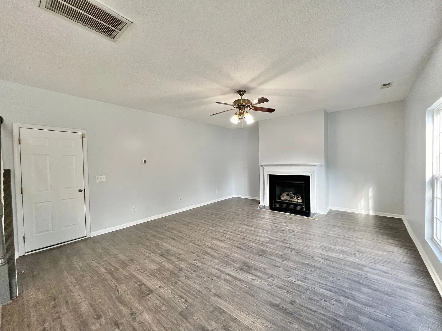 Stunning 4BD, 2.5BA Wake Forest Home with Modern Updates in a Great Location — Photo 4
