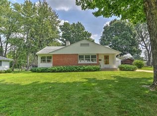 38 Greenridge Dr, Decatur, IL 62526
