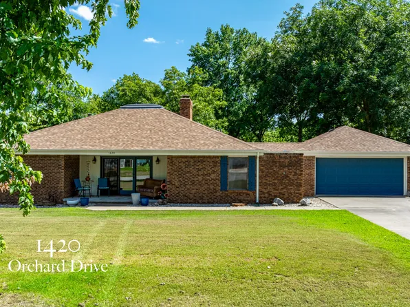 1420 Orchard Dr, Grove, OK 74344