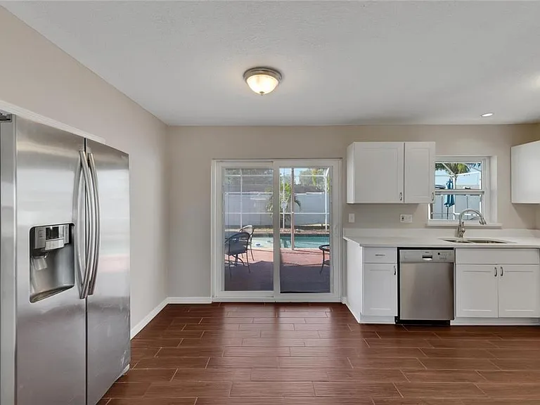 412 Flamingo Dr — Photo 17