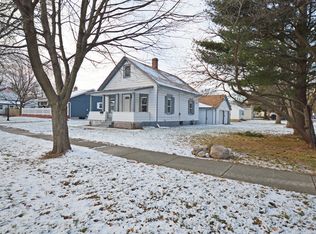 17 E Park St, Plano, IL 60545