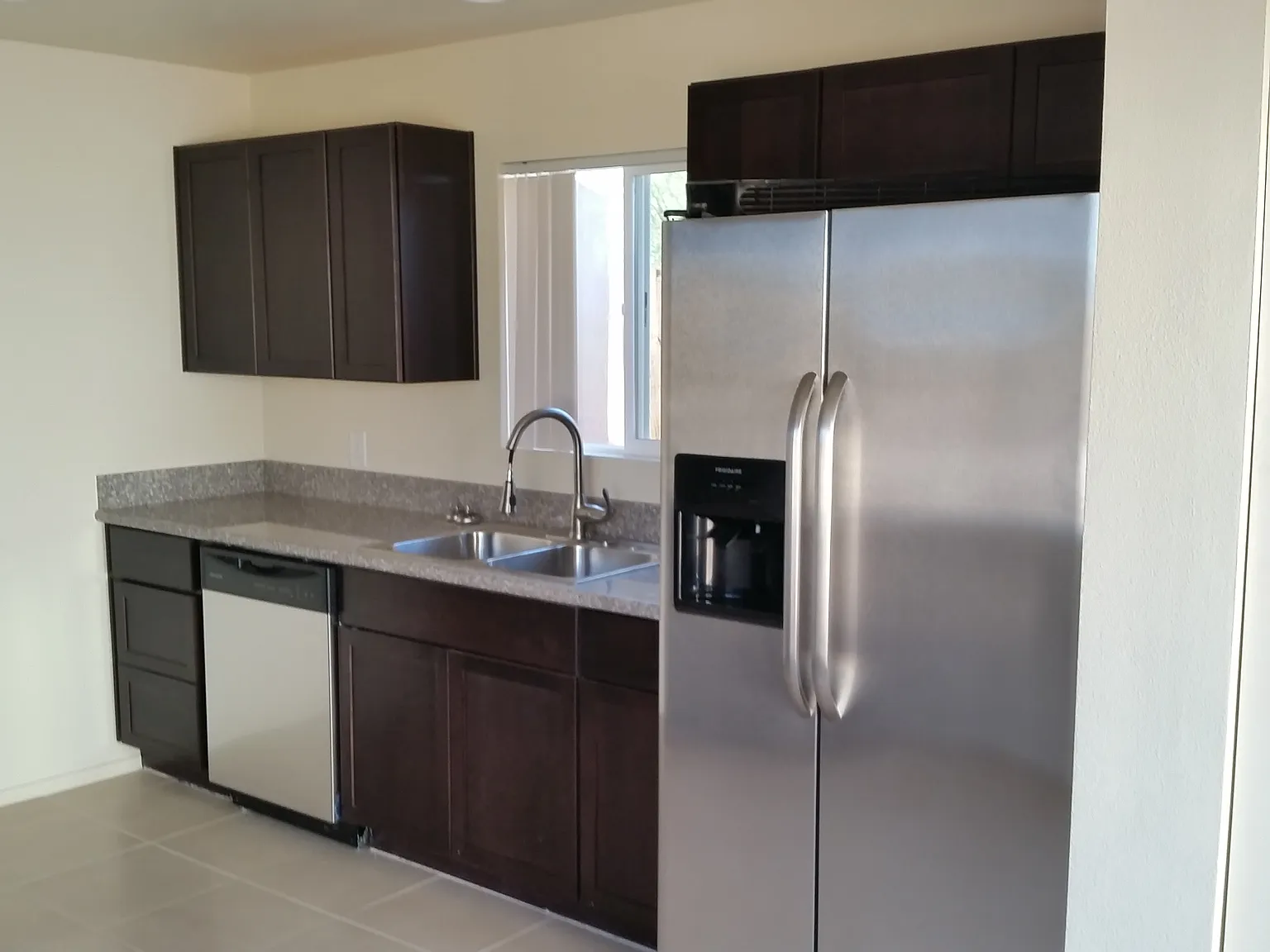 E Grovers Ave, Phoenix — Photo 4