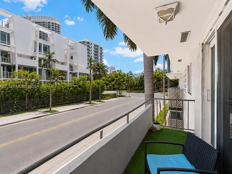 1601 Bay Rd #7 — Photo 8