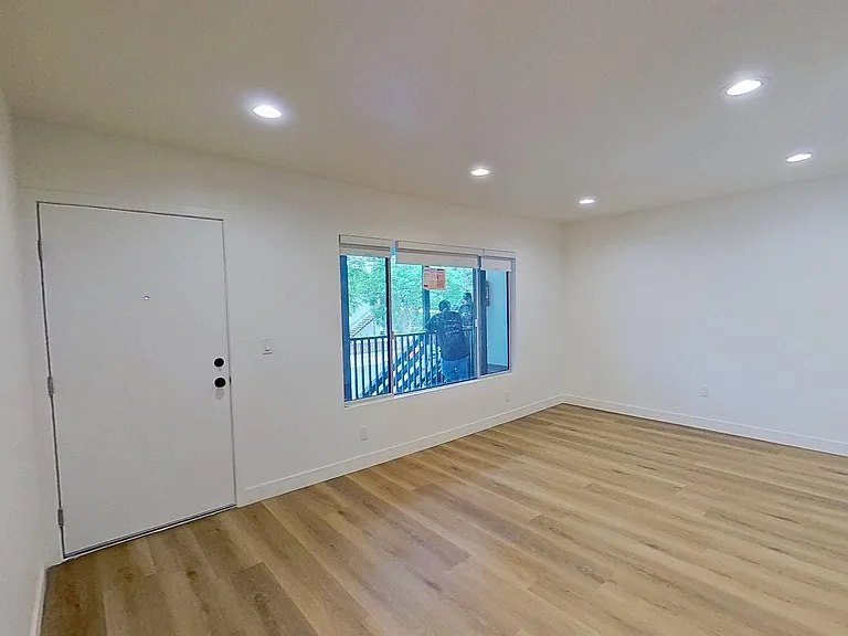 829 N Garfield St — Photo 36
