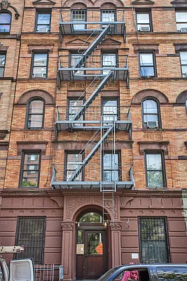 Rented by Douglas Elliman | media 13