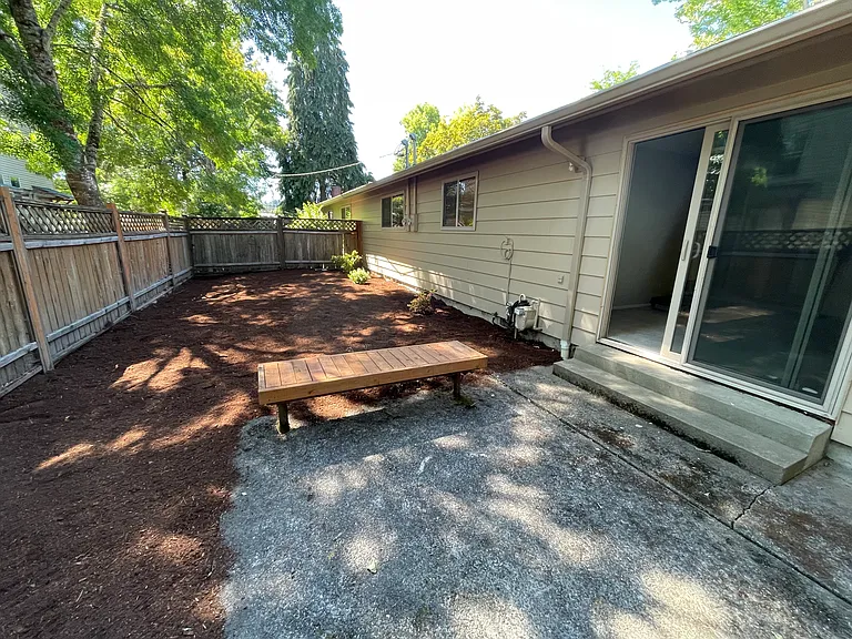 1321 NW 23rd St — Photo 22