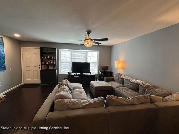 2nd image of 109 Pemberton Ave