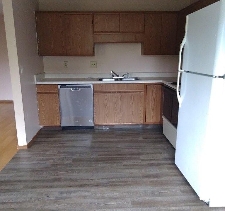 1st image of 728 Gordon Smith Blvd APT 9