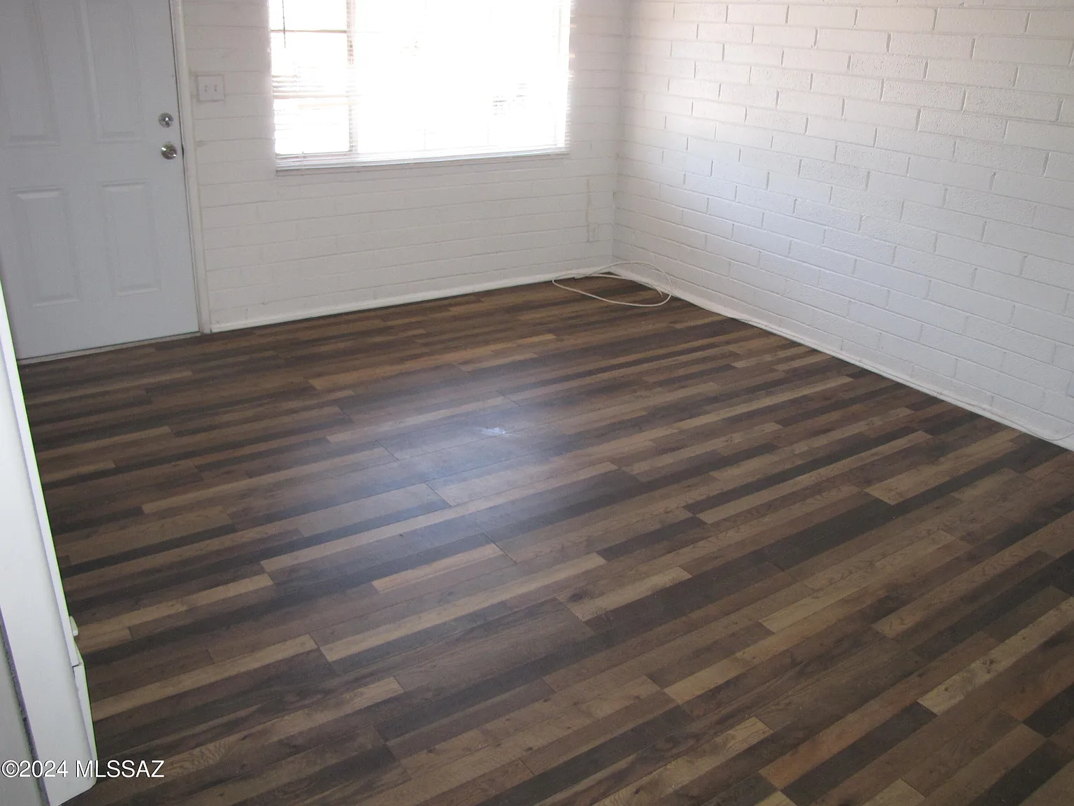 1 bed, 1.0 bath, 600 sqft, $985 — Photo 2