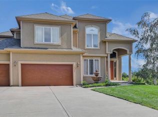 19008 W 98th Ter, Lenexa, KS 66220