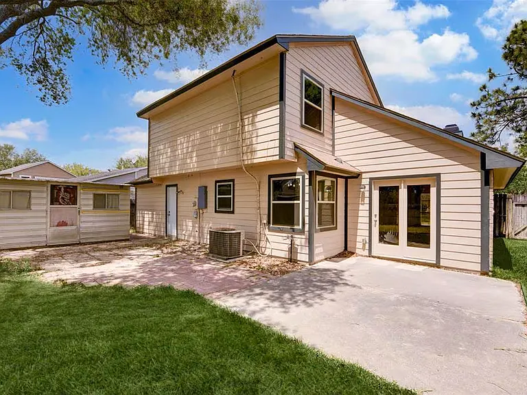 10107 Sand Pass Ln — Photo 19