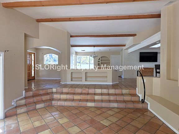 4th image of 10480 Santa Ana Rd
