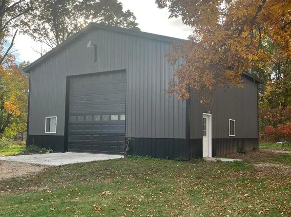 6644 Lindsey Rd, Delton, MI 49046
