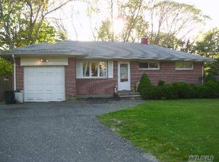 64 Paula Blvd, Selden, NY 11784