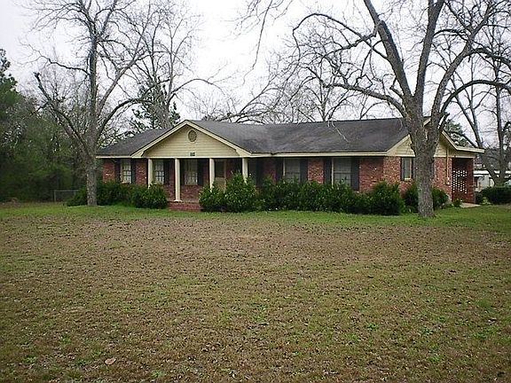 2nd image of 3236 Sylvester Dr