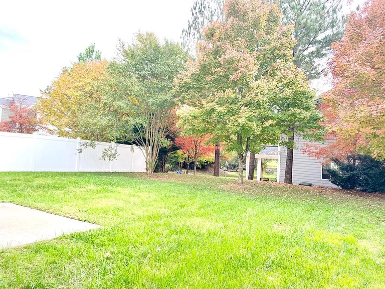 708 Hewespoint Ct — Photo 24