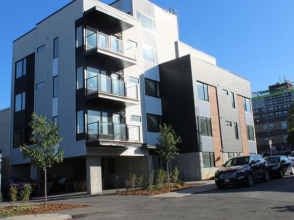 5th image of 220 Lebreton St N
