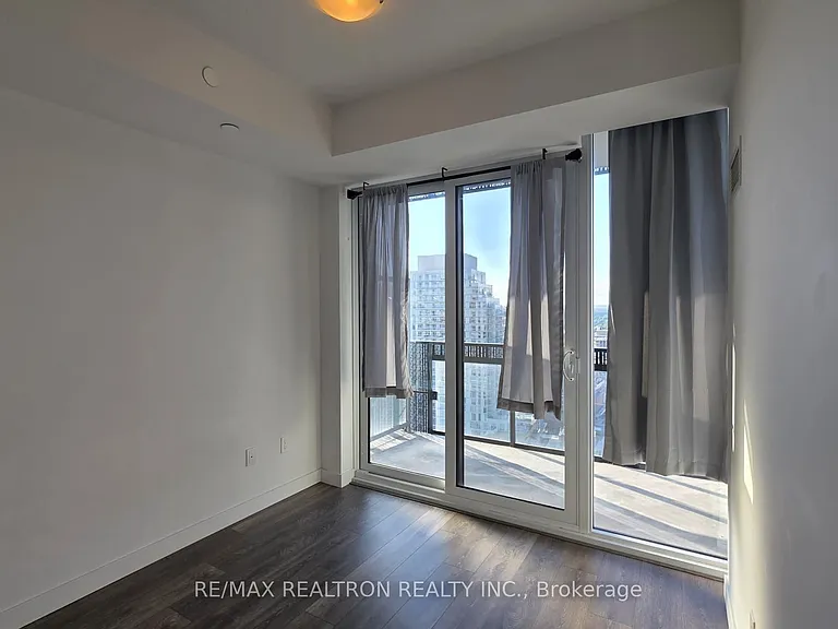 8 Eglinton Ave E #2605 — Photo 18