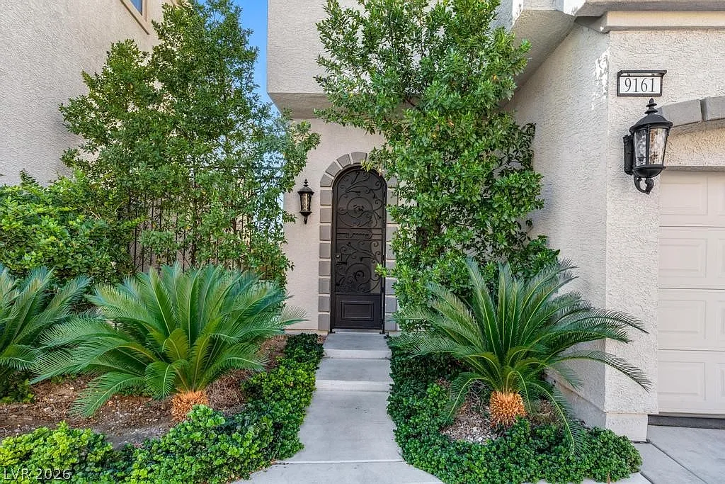3 bed, 4.0 bath, 2817 sqft, $3,395 — Photo 2