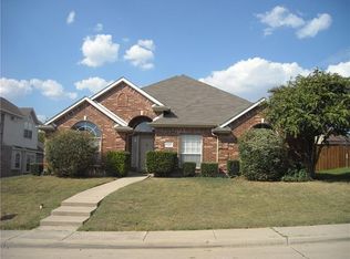 1525 Mill Creek Dr, Desoto, TX 75115