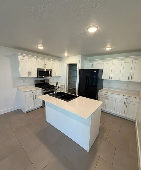 6532 S Liberty Way — Photo 5