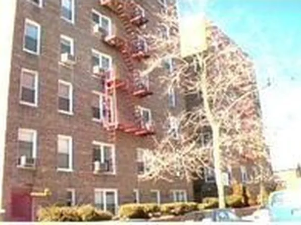 1350 East 5th Street image 14 of 15