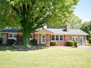 2106 Bartlett St, Johnson City, TN 37601