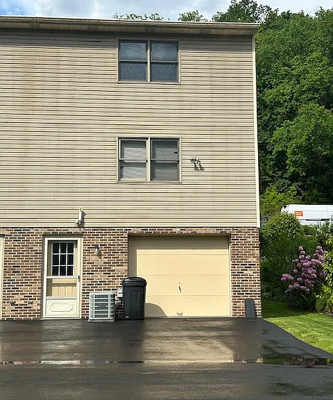 140 Run St — Photo 3